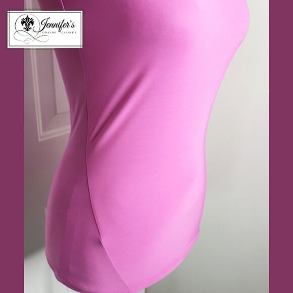 3/$25 Under Armour Women's Pink Compression Top Size Large - Picture 4 of 8